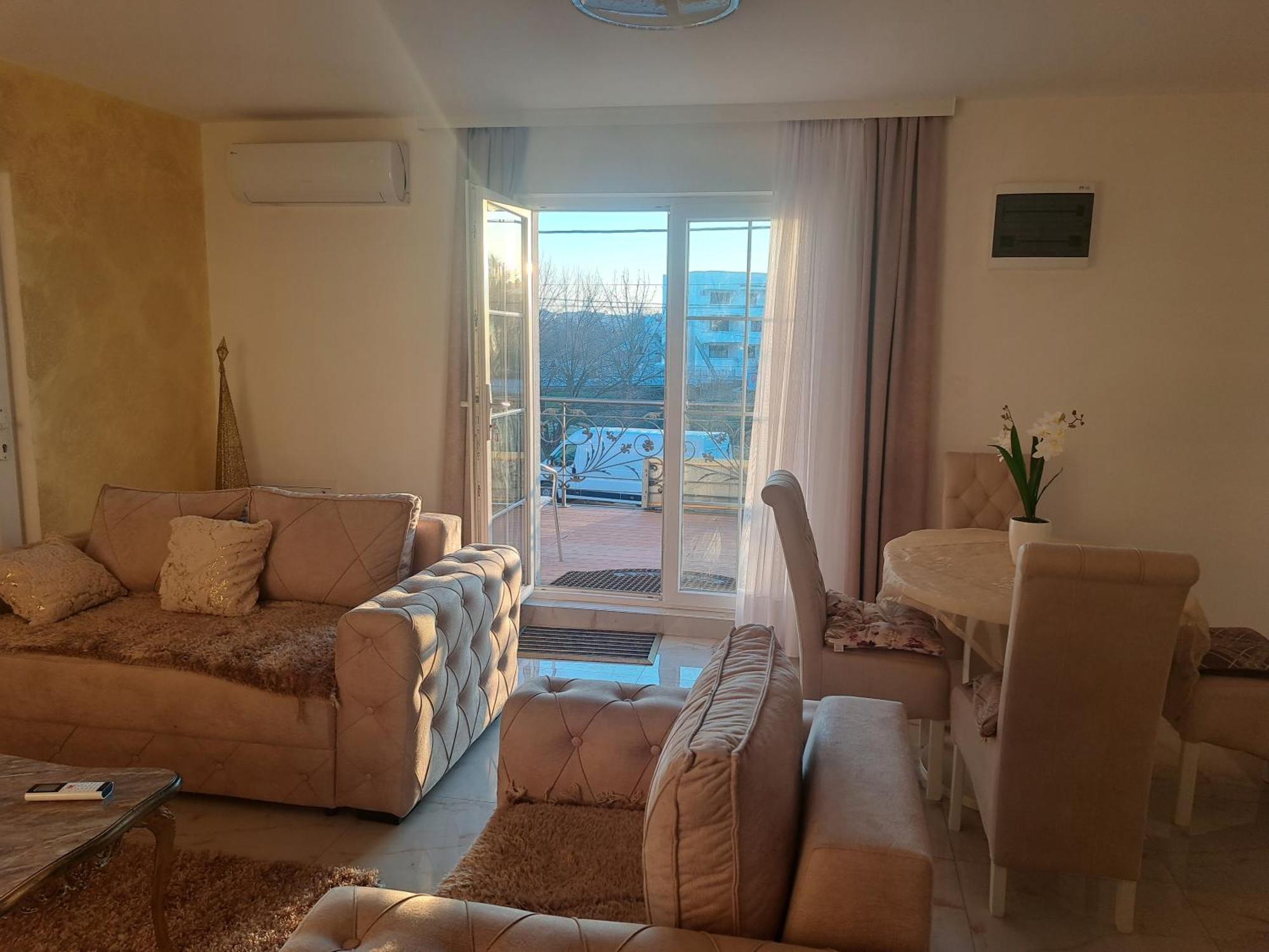 Dina Lux Apartman Jagodina Εξωτερικό φωτογραφία