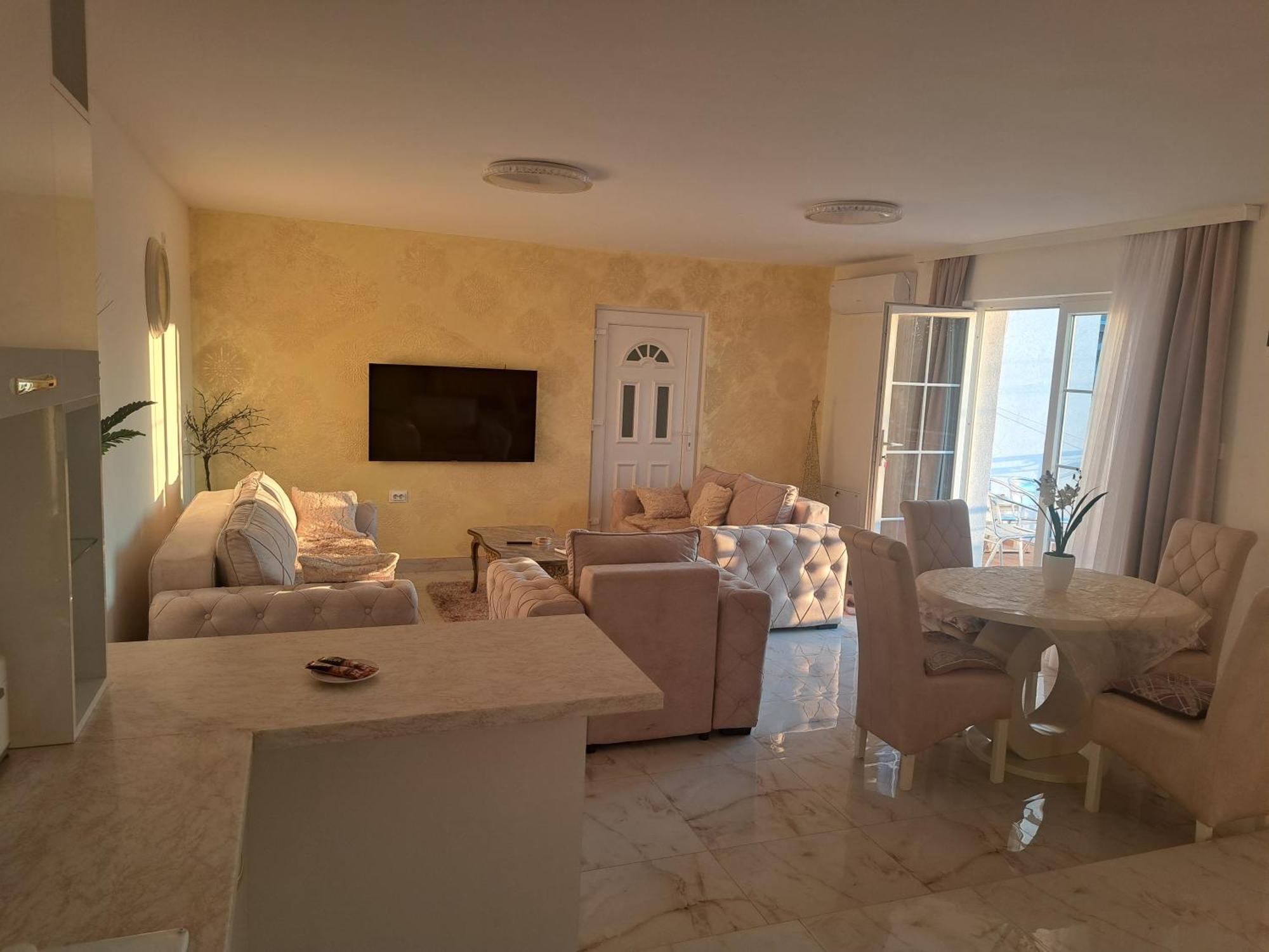 Dina Lux Apartman Jagodina Εξωτερικό φωτογραφία