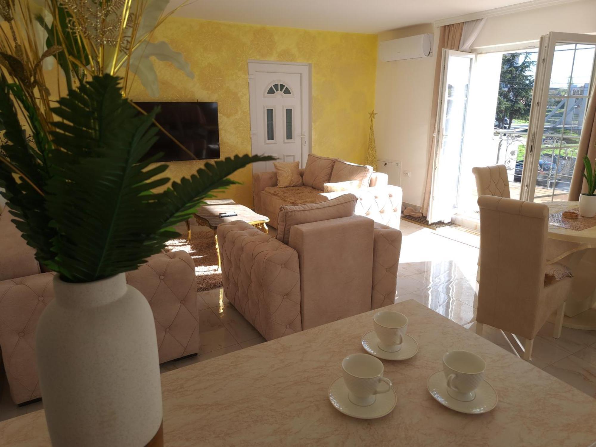 Dina Lux Apartman Jagodina Εξωτερικό φωτογραφία